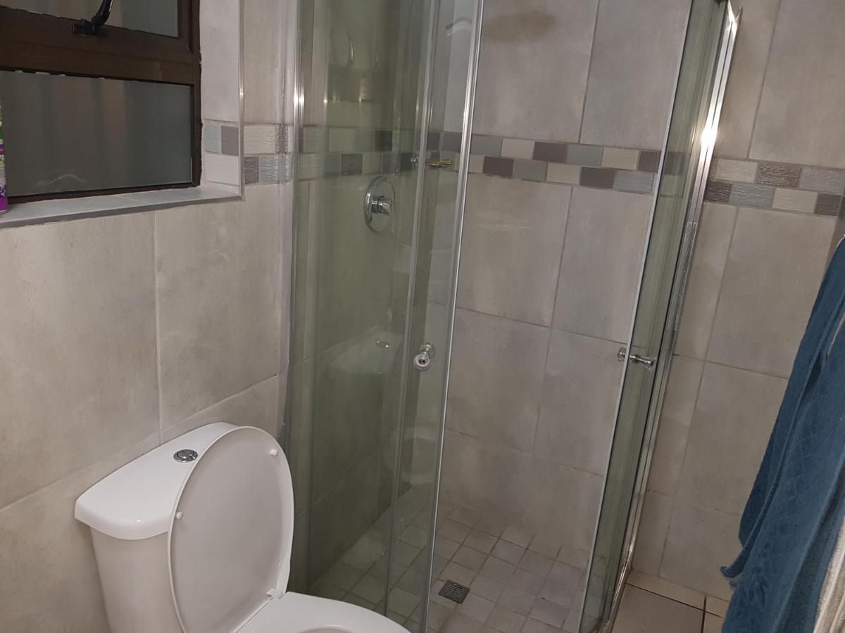 Good 2 Go Guest House Бенони Экстерьер фото