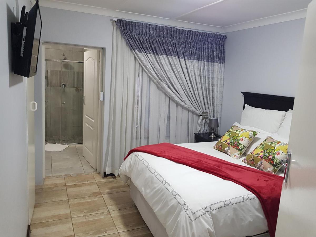 Good 2 Go Guest House Бенони Экстерьер фото
