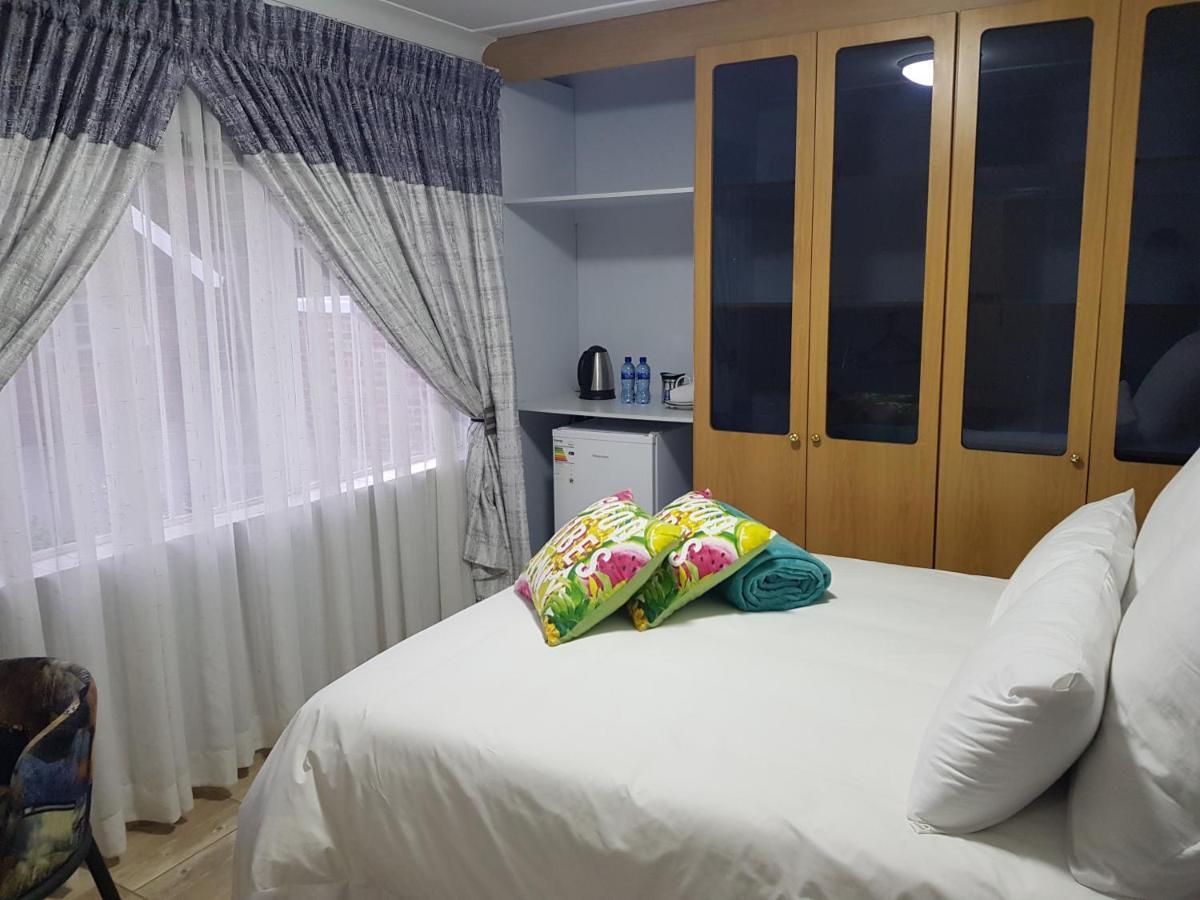 Good 2 Go Guest House Бенони Экстерьер фото