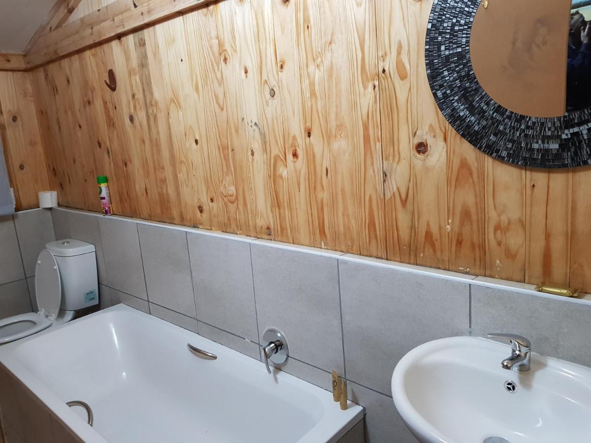 Good 2 Go Guest House Бенони Экстерьер фото