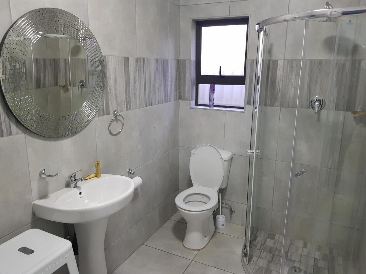 Good 2 Go Guest House Бенони Экстерьер фото